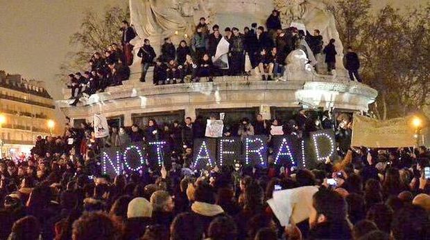 Pray for Paris dan Not Afraid