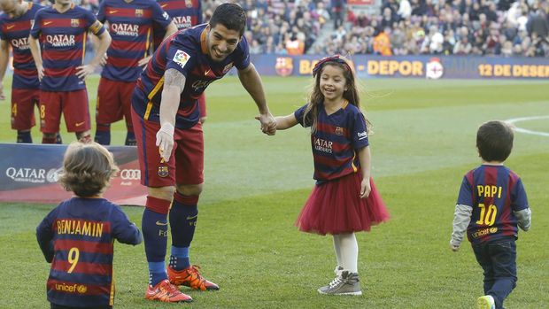 Thiago (kanan) gemar main bersama Benjamin (kiri) di Camp Nou.