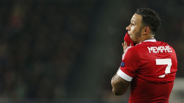 Memphis Depay adalah nama terakhir yang gagal menaklukkan keangkeran nomor tujuh di Manchester United.