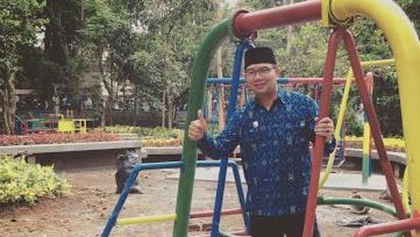 Ridwan Kamil Berhentikan Kadishub Bandung