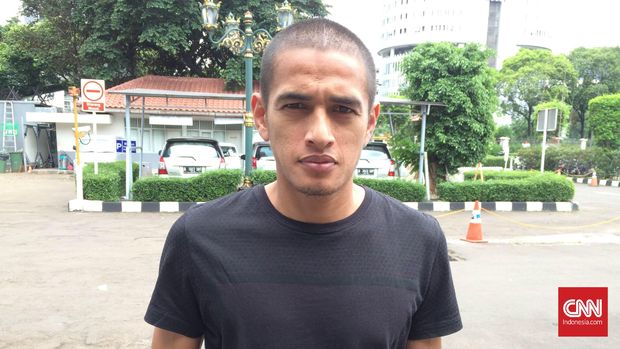 Hengki Ardiles menilai klub sudah sepantasnya mendapat jaminan kesehatan dari klub.