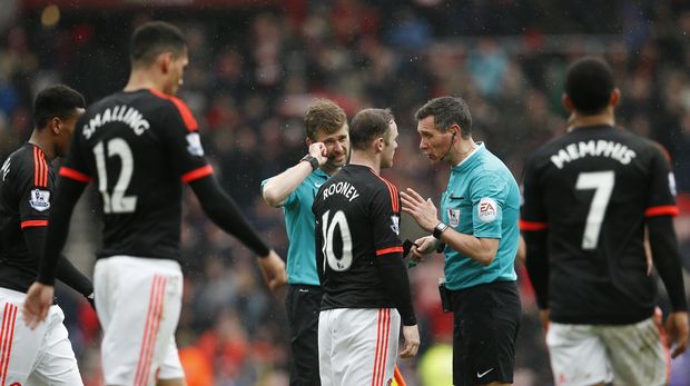 Andre Marriner sudah memimpin tiga pertandingan MU musim ini.