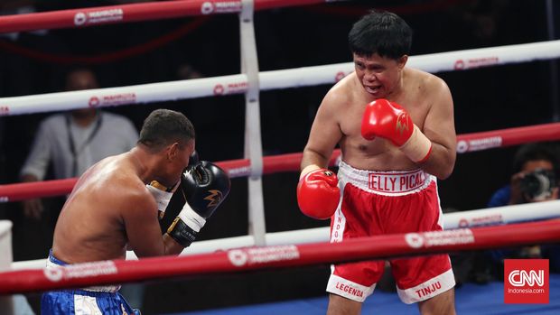 Ellyas Pical menjadi juara dunia tinju IBF pada 3 Mei 1985.