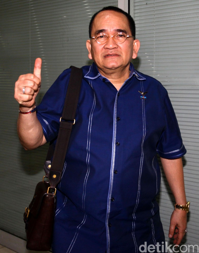 MKD Segera Sidangkan Kasus Ruhut Soal Hak Asasi Monyet MKD Segera Sidangkan Kasus Ruhut Soal Hak Asasi Monyet