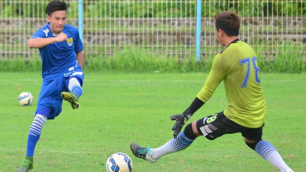 Kim Jeffrey tak bisa melakoni laga bersama Persib Bandung hingga sisa dua laga lagi musim ini karena cedera. (
