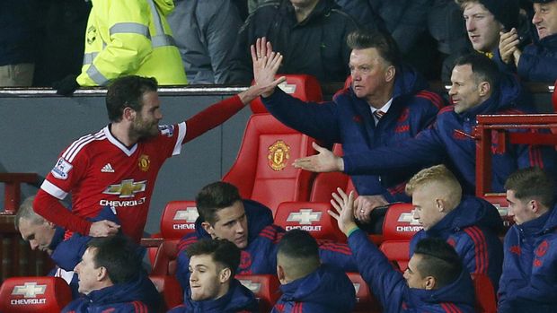 Fellaini dan Mata, Anak Kandung Prestasi MU yang Bergelombang