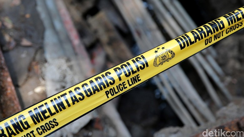 Polisi: Sebagian Besar Kabel di Jl Medan Merdeka Selatan Milik PLN Polisi: Sebagian Besar Kabel di Jl Medan Merdeka Selatan Milik PLN