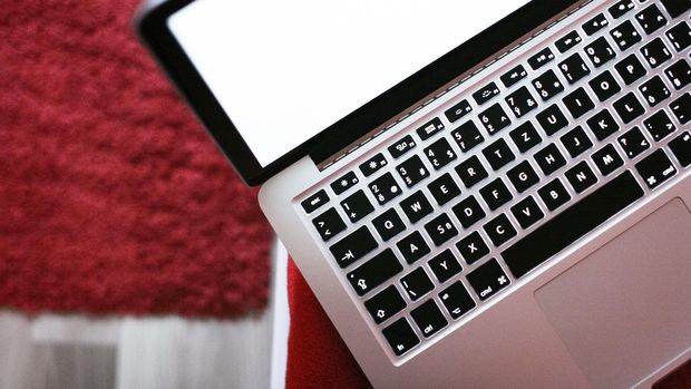 Eropa Minta Bicara Mendesak dengan AS soal Larangan Laptop