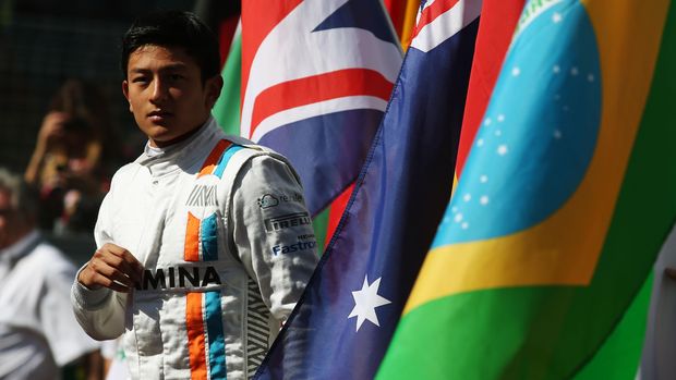 Setelah tak lagi berkiprah di Formula 1, Rio Haryanto sempat mencoba mobil Formula E.