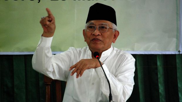 Gus Mus mengkritik lembaga keberadaan MUI.