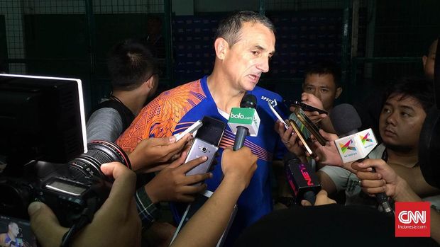 Milomir Seslija secara mengejutkan mengundurkan diri dari Persiba Balikpapan.