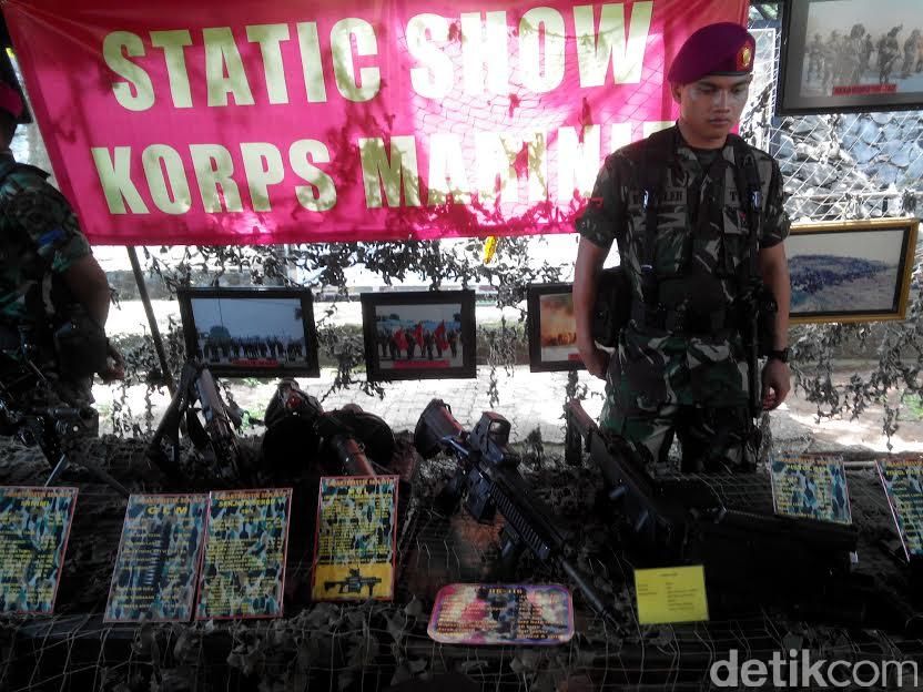Melihat Aksi Marinir dengan Tank di Mako Cilandak