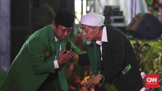 'Rumah Kakbah' yang Terbelah