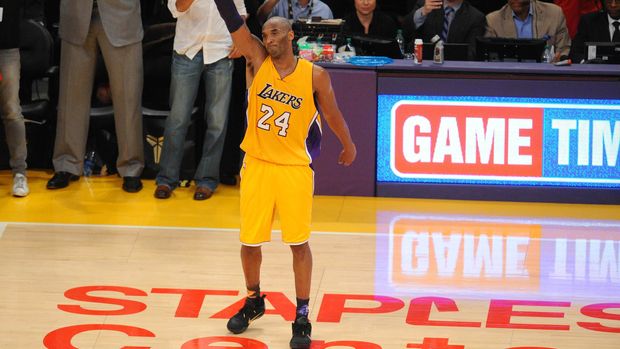 Kobe Bryant saat beraksi di laga terakhirnya, April 2016.