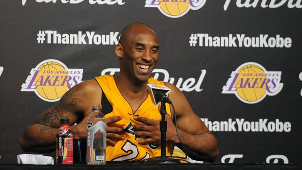 Legenda LA Lakers Kobe Bryant dianggap lebih hebat dari LeBron James.