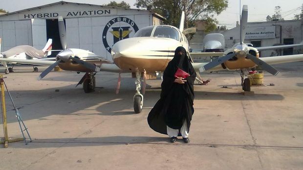 Shahnaz Laghari, Pilot Perempuan Pertama yang Bercadar