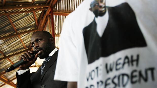 Geroge Weah masuk ke dunia politik setelah pensiun dari lapangan hijau.