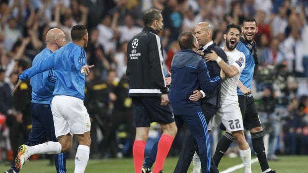 Zinedine Zidane menganggap Isco merupakan pemain bagus yang terus berkembang.