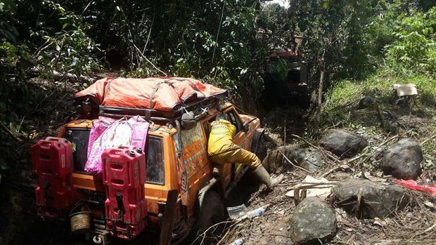 Butuh Rp200 Juta untuk Terjunkan Mobil di Jalur Offroad