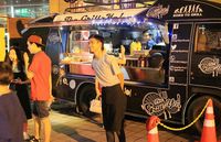 Mencicipi Gurihnya Bisnis Food Truck Beromzet Ratusan Juta Mencicipi Gurihnya Bisnis Food Truck Beromzet Ratusan Juta