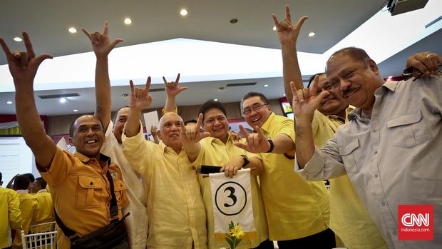 Dekat dengan Jokowi Jadi Kelebihan Airlangga Pimpin Golkar