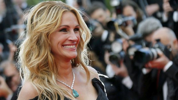 Bersama sang suami, Daniel Moder, Julia Roberts dikaruniai sepasang anak kembar.