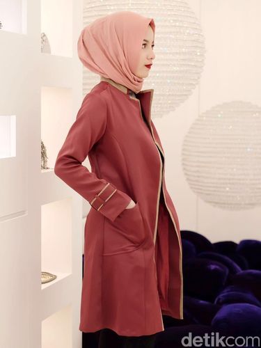 Inspirasi Modestwear ala Hijabers Aghnia Punjabi Saat 