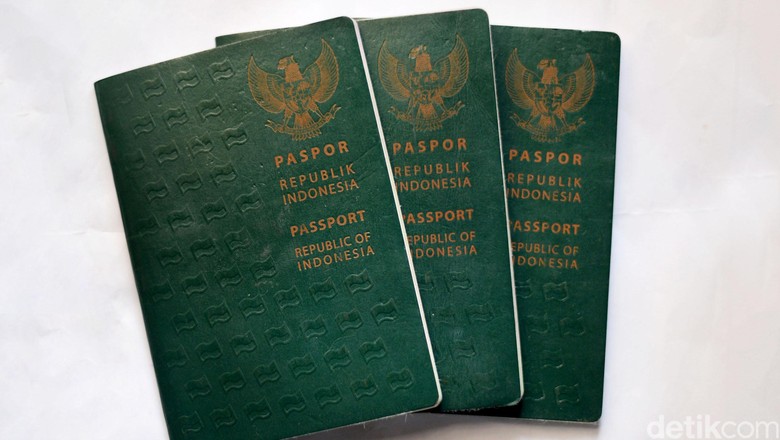 Ramai Isu Paspor AS Menteri ESDM, ini Perbedaan Green Card dan Naturalisasi AS Ramai Isu Paspor AS Menteri ESDM, ini Perbedaan Green Card dan Naturalisasi AS
