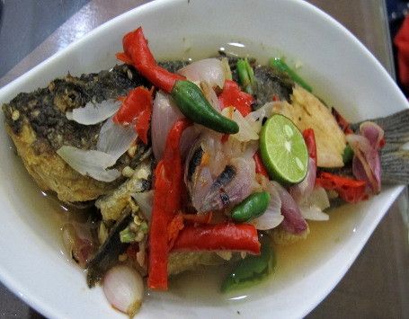 Aduh Enaknye! Pecak Ikan Khas Betawi di Tempat Ini!