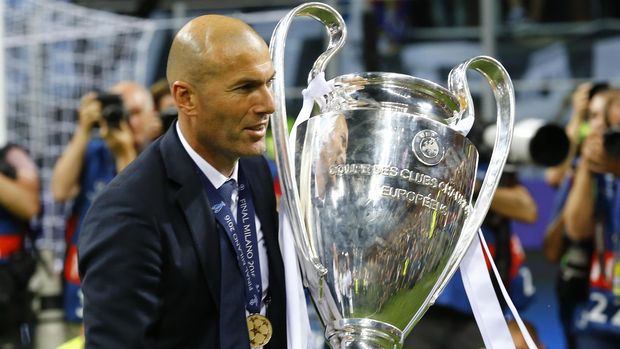 Zinedine Zidane dua kali beruntun membawa Real Madrid meraih juara Liga Champions. (