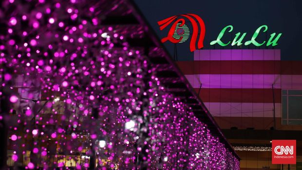Gedung Lulu Hypermarket yang beroperasi di Jakarta.