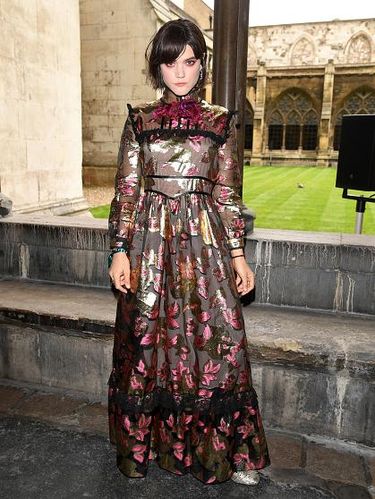 Foto Gaya Fashionista Hadiri Fashion Show Gucci  di Gereja 