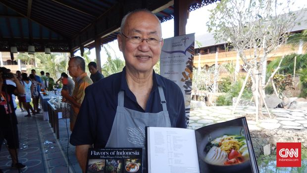 William Wongso, pegiat kuliner, yang beride mengadakan panggung kuliner, aksi juru masak dari berbagai daerah, di Manisan, Ubud.