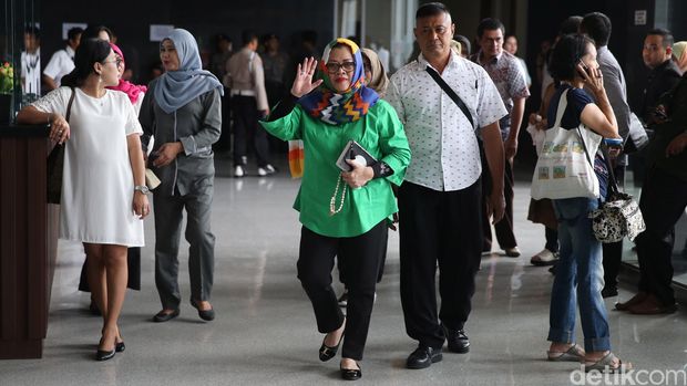 Hukuman Dewie Yasin Limpo Diperberat, Hak Politik Dicabut