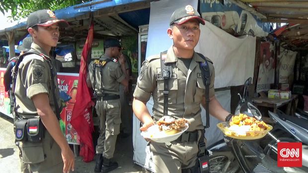 Satpol PP 'Bekingi' PKL, Ombudsman Minta Anies-Sandi Berbenah