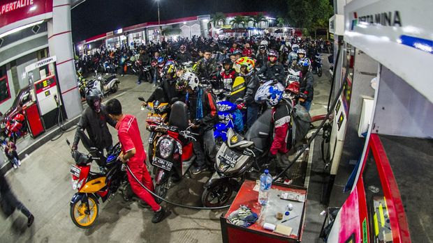 Jonan Pastikan Harga Premium-Solar Tak Berubah Sampai Juni