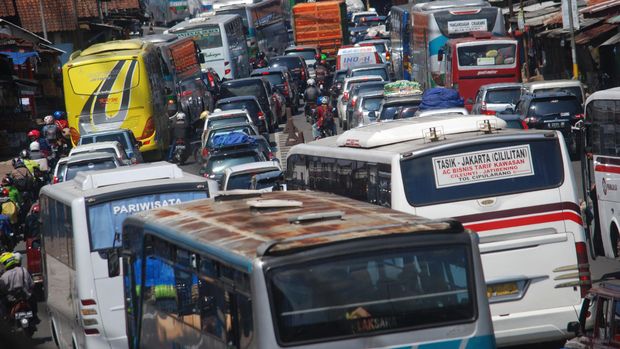 Nagreg, Jalur Macet Abadi Langganan Pemudik di Lintas Selatan