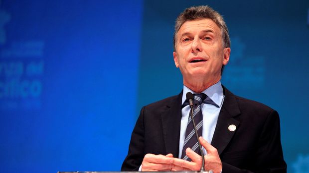 Mauricio Macri menilai Lionel Messi lebih hebat ketimbang Diego Maradona.