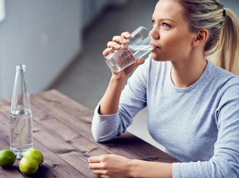 manfaat dicampur lemon madu dengan Minum 4 untuk Hangat Kebiasaan Manfaat Air Tubuh