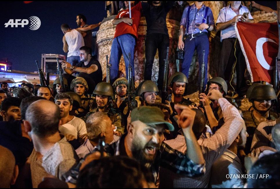 GBR2 Saat Rakyat Turki Menolak Kudeta Militer