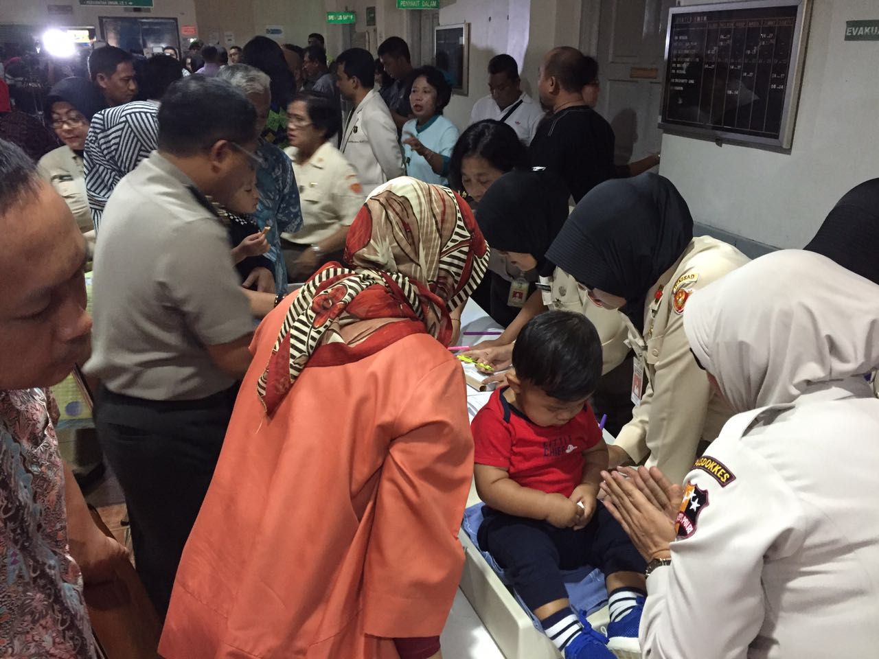 Tim RS Polri dan RSPAD Gatot Subroto Vaksin Ulang Bayi di 