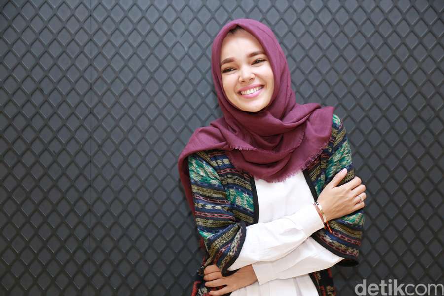 Foto Cantik Dewi Sandra Berhijab  Kumpulan Foto Cantik