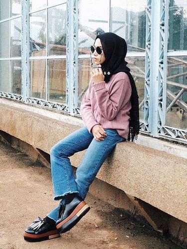 Foto Tren  Jeans  Rumbai yang  Kini Diterapkan Selebriti 