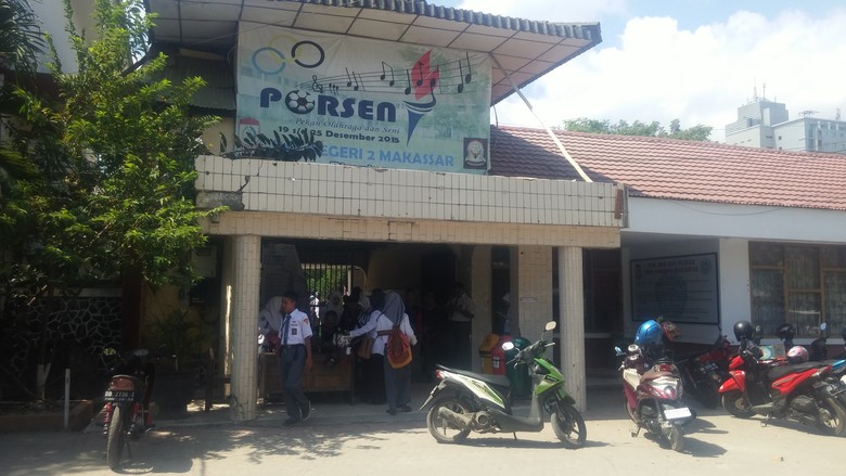Bak-buk! Guru SMKN 2 Makassar Dipukul Orangtua Siswa di Ruang Kelas