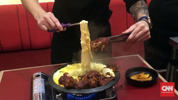 Lezatnya Daging Berselimut Keju di Restoran Ojju Lezatnya Daging Berselimut Keju di Restoran Ojju