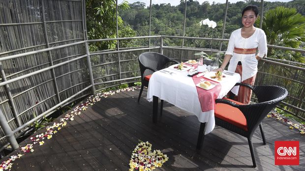 Berbeda dari Nusa Dua yang menawarkan pemandangan laut, Ubud membuai dengan suasana pedesaan.