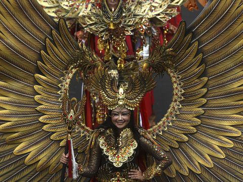 Foto Garuda Hingga Barong 10 Kostum Terunik Jember 