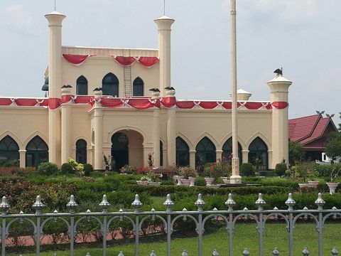 Image result for Mengintip Taman Bunga di Kota Siak Sri Indrapura, Riau