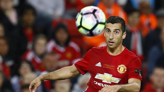 Henrikh Mkhitaryan bakal ditukar dengan Alexis Sanhez.
