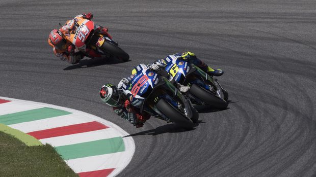 Rossi vs Lorenzo Lagi di Tiga Balapan Sisa Musim